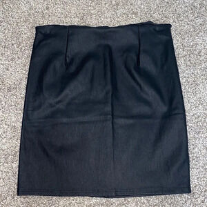 Black leather skirt from Windsor